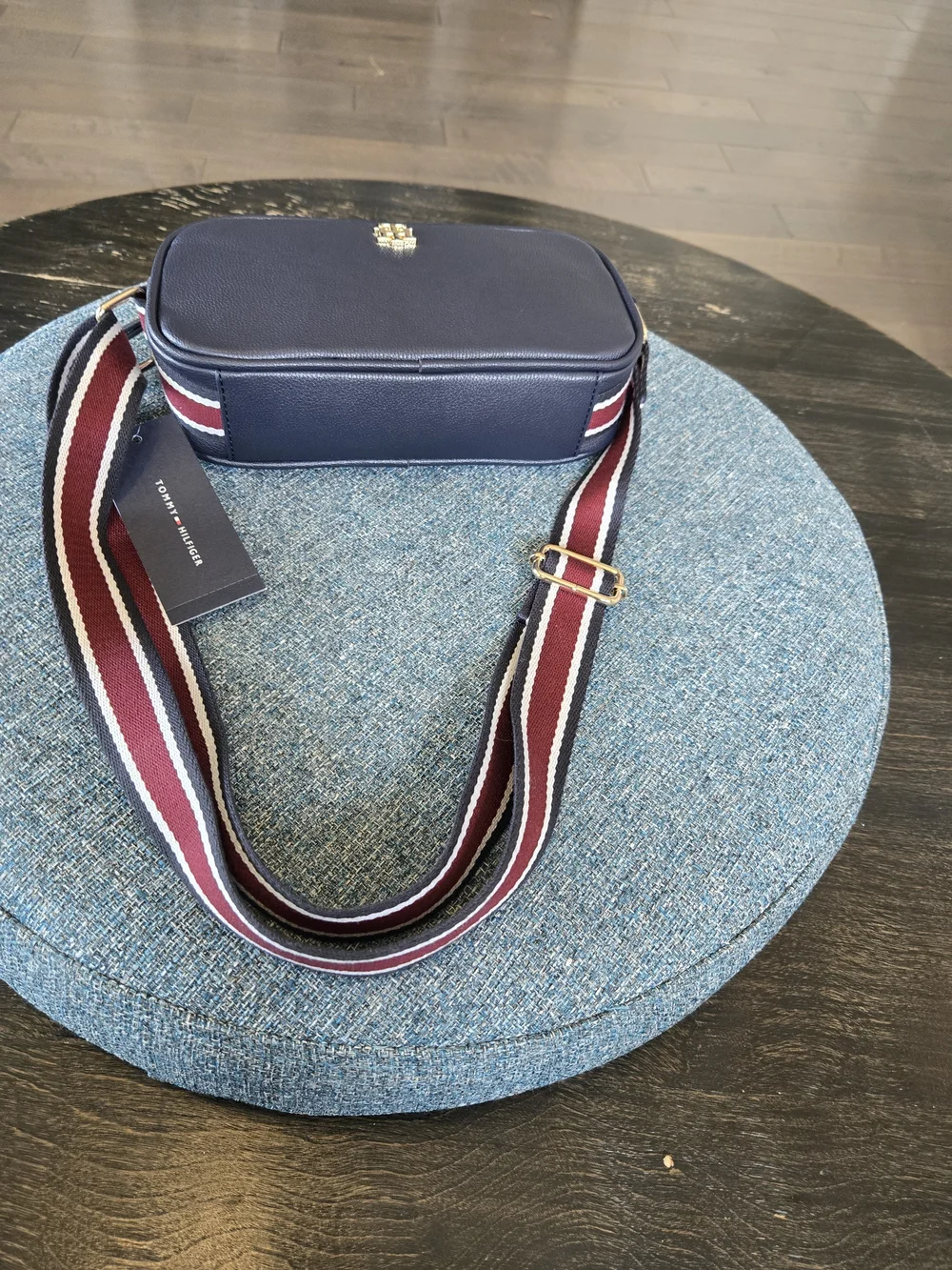 Tommy Hilfiger Navy Leather Belt Bag with Gold TH Logo - Picture 9 of 12